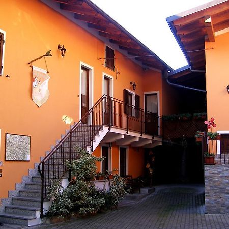 L'Antico Borgo Rooms Rental Caprie Екстериор снимка