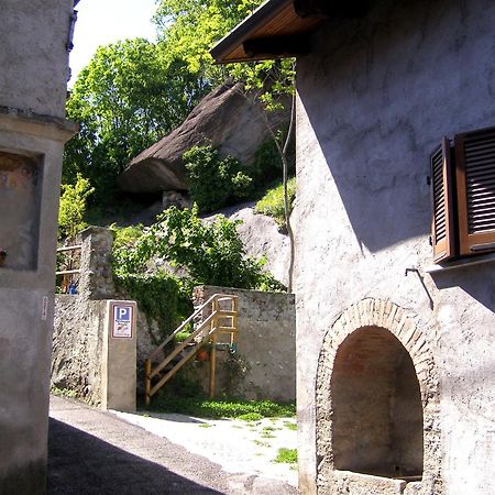 L'Antico Borgo Rooms Rental Caprie Екстериор снимка