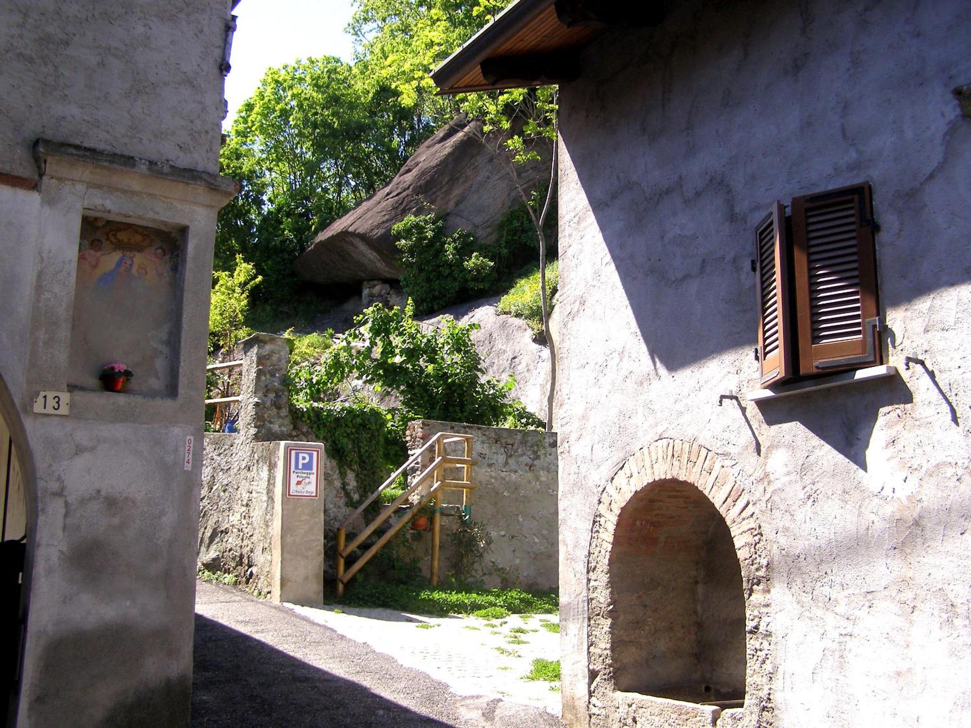 L'Antico Borgo Rooms Rental Caprie Екстериор снимка