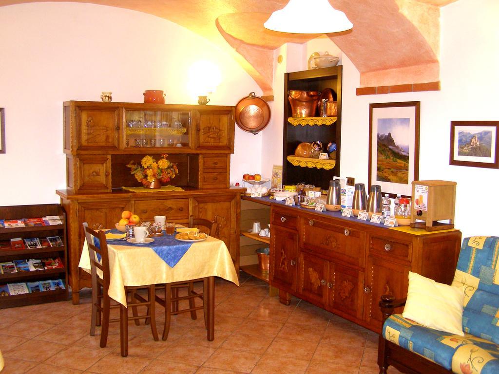 L'Antico Borgo Rooms Rental Caprie Екстериор снимка