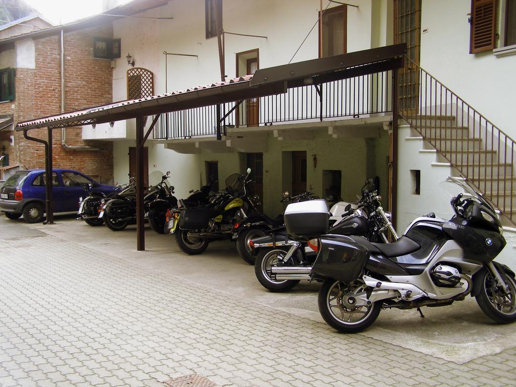 L'Antico Borgo Rooms Rental Caprie Екстериор снимка
