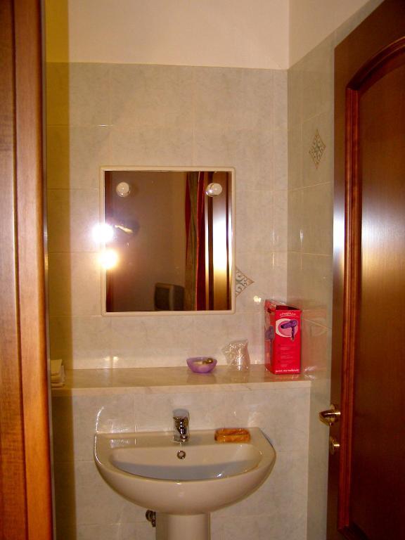 L'Antico Borgo Rooms Rental Caprie Стая снимка