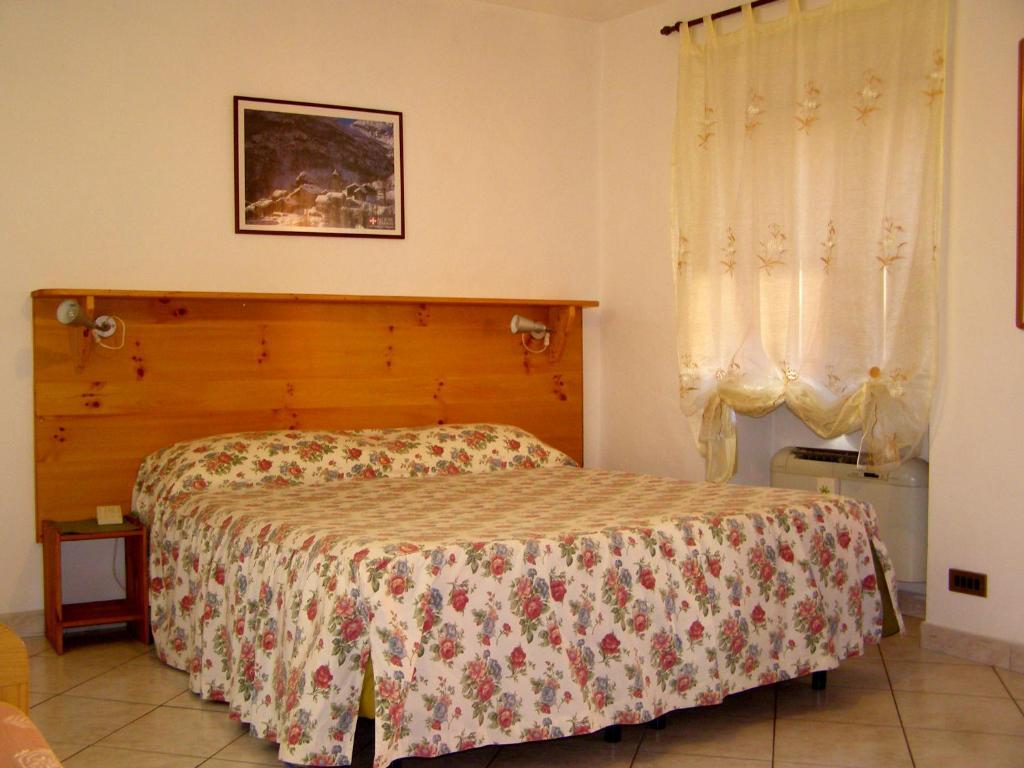 L'Antico Borgo Rooms Rental Caprie Стая снимка